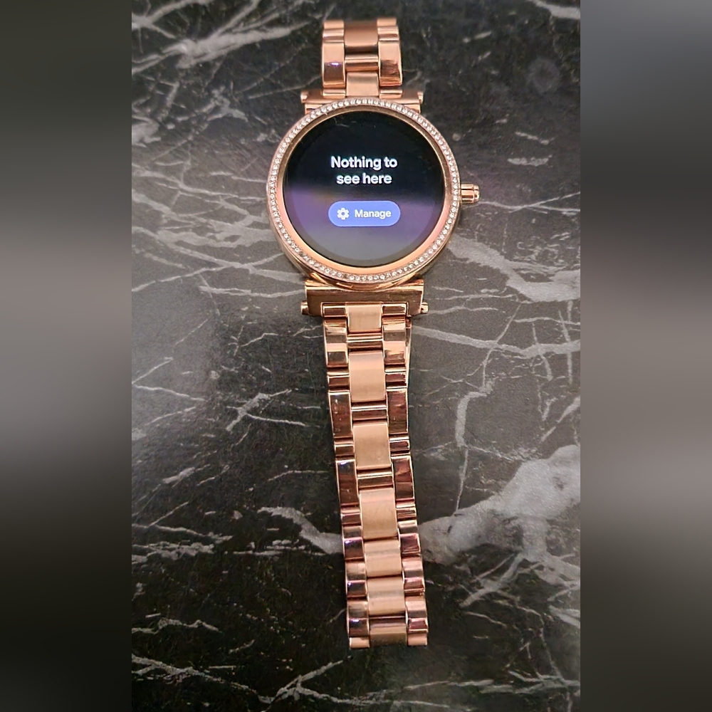 Sofie smartwatch